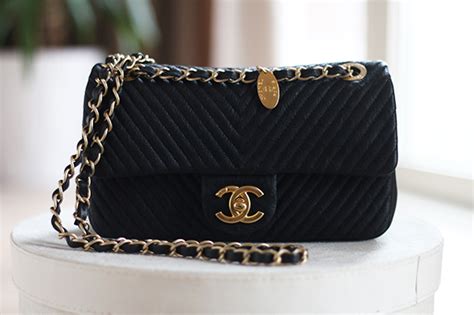 chanel tas kopen bijenkorf